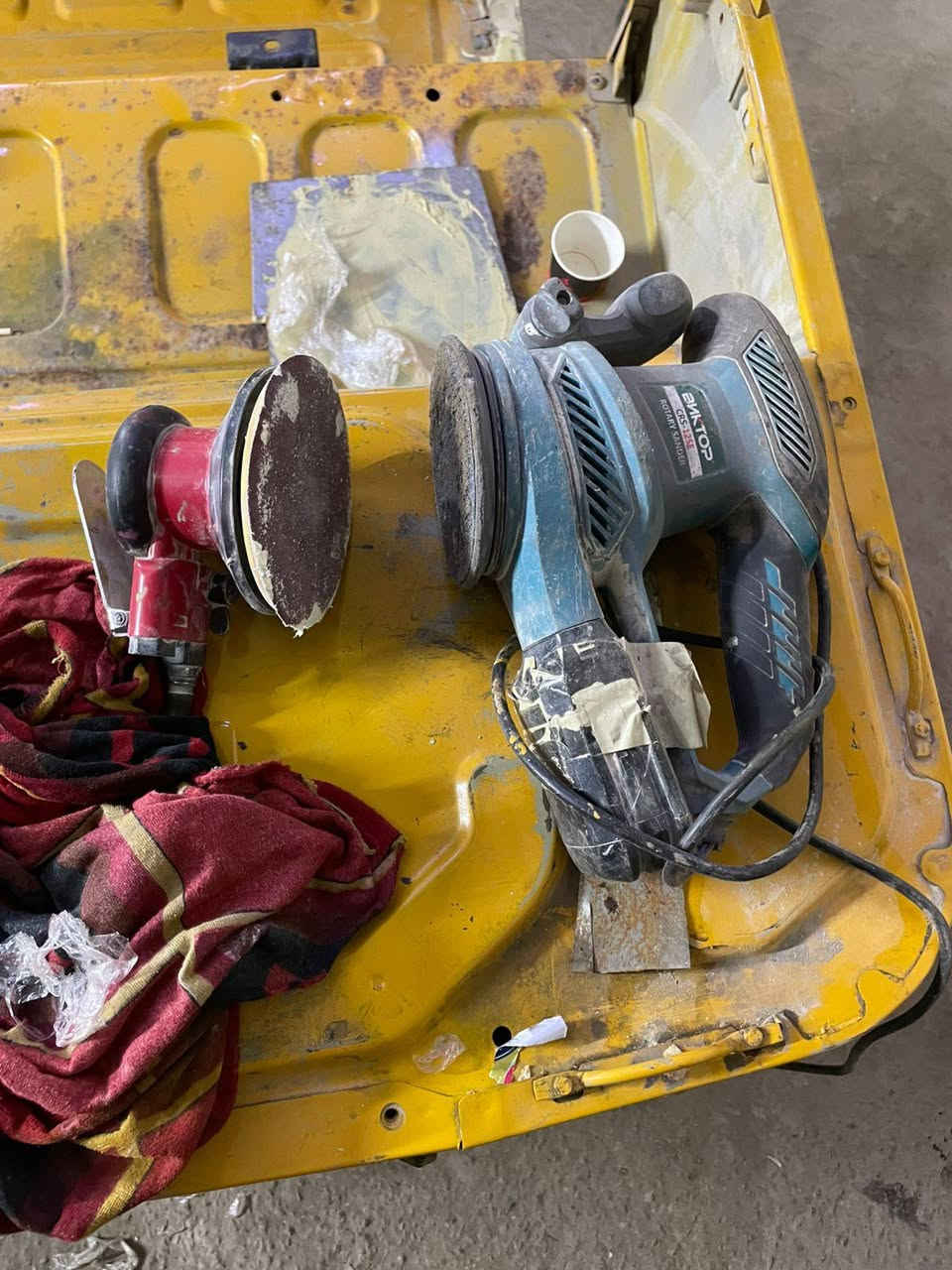 مرخص الادمن سلام عليكم غراض سمكرة للبيع ابيع كلة كامل لحد يكلي اريد هاي وهاي لمحل كلة ينباع كلشي بلمحل الك مكور وغراض بي هواي استفسار وسعر اتصل على رقم *********** او مراسلة الصفحه مكاني لبصرة
