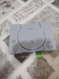 بلي ون شغال شرط بدون ملحقات سعره ٢٠ قفل مكاني موصل ايسر توصيل موجود  و...