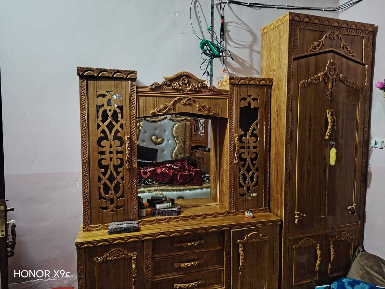 السلام عليكم يوجد غرفة النوم للبيع مستخدمه نضيف حيل للاستفسار اتصل على الرقم ***********
