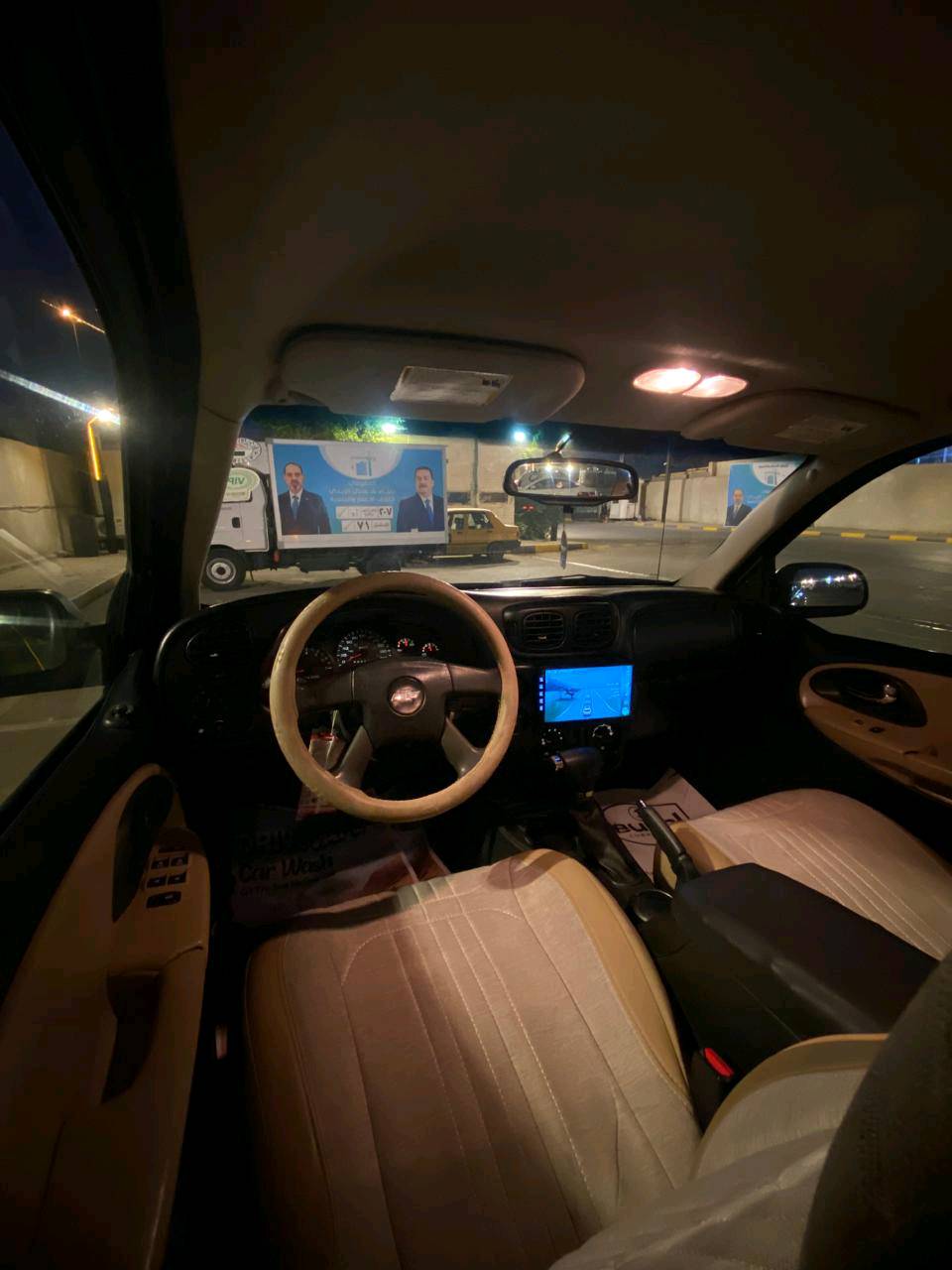 سلام عليكم سيارة بلايزر للبيع سيارة نظيفة حيل الله شاهد كهربائيات شغالة صدر نضيف السيارة خليجية بدون حادث وبدون صبغ وبدون وتبديل قطعة تجي وتشوف بالواقع احلة من الصور السعر 120 ورقة وبيه مجال الاستفسار على الرقم ***********