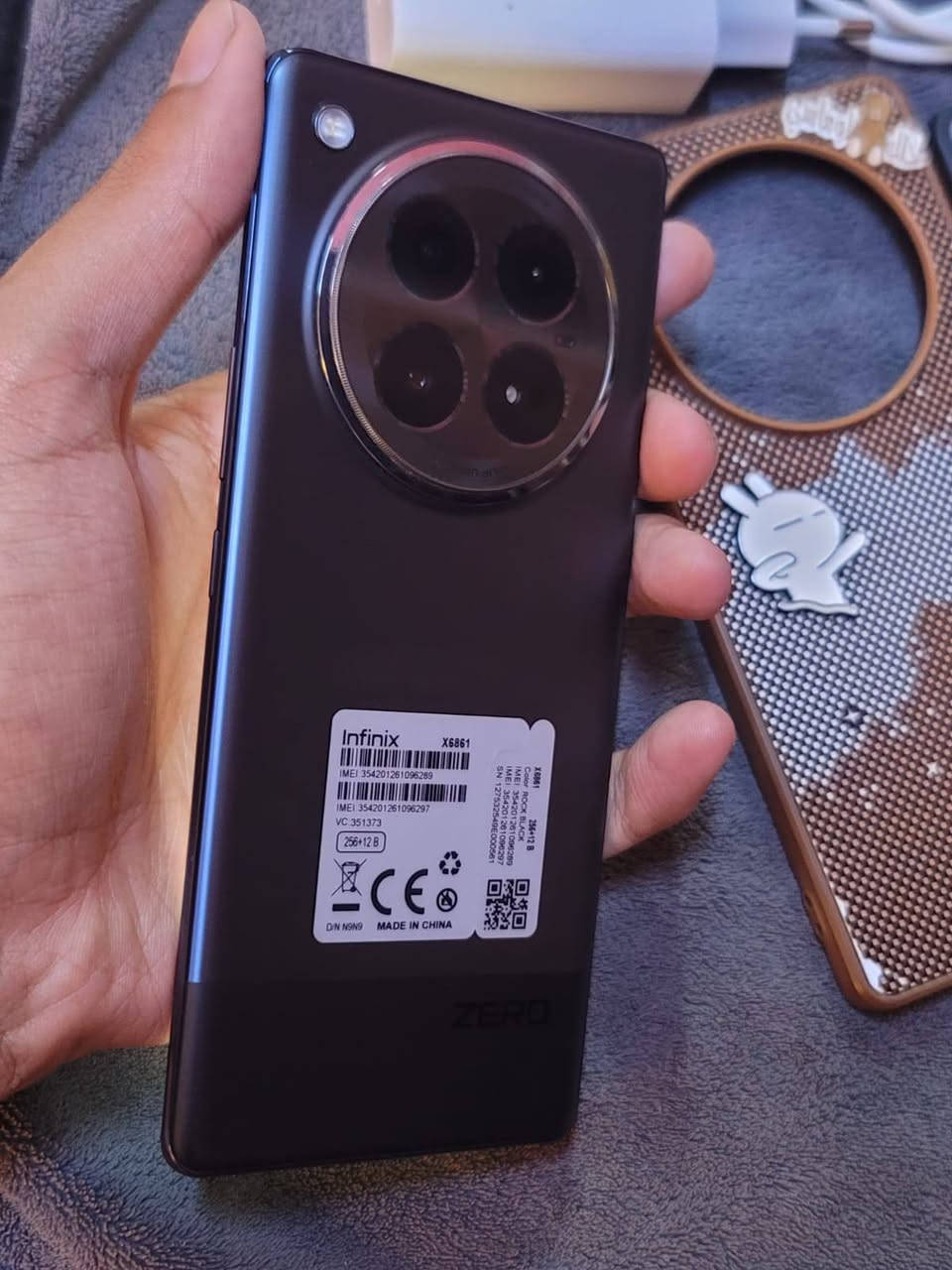 سلام عليكم اقره وبخدمتك
ابيع وراوس ( اراوس فقط ايفون وانطي فرق ) 
............................... 
انفنكس زيرو 40 5g 
الذاكره 256/24
المعالج 8000
البطاريه 5000
الكامره 108 
الشحن 45 واط سريع 
وشحن وايرلس 20 واط 
الشاشه 144 هيرتز 
لمبايل فول فول فول عملاق وجديد كسر كارتون زلغ مابي 
مكاني البصره 
***********
سعر 450 
او مراوس ب ايفون ايفون ايفون  وانطي فرق
