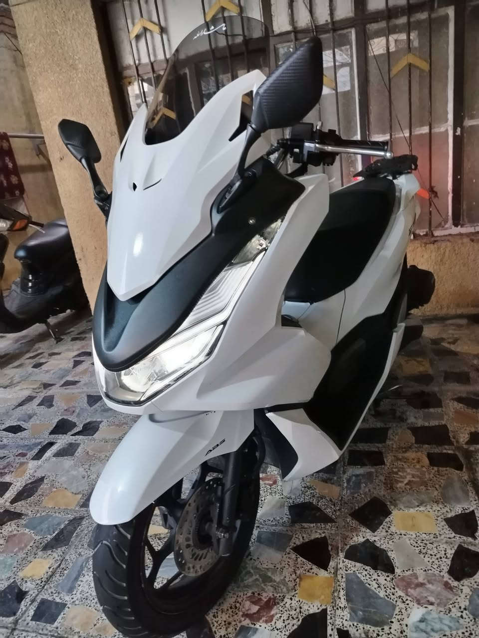 سلام عليكم دراجه bcx جيل رابع بلاديه دراجه مكفوله  مواصفاته أي بي إس حساس ازدحام  مكان بغداد حي العامل سعر 19$ بيه مجال رقم ***********
