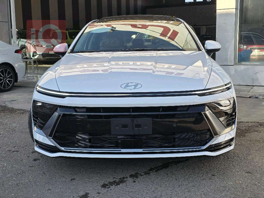 الماجد موتورز
هيونداي
سوناتا, 2025
سلندر: 4 سلندر
محرک: 2.0
السعر / اتصل بنا
الكاميرا الخلفية - سقف بانورامي - التحكم على المنحدرات - مستشعر وقوف - تبريد المقاعد - بصمة - شاشة - نظام بدء التشغيل - 6 وسادة هوائية - مصابيح زينون الأمامية - المصابيح الأمامية ليد - لوحة قيادة رقمية - أبل كاربلاي - التشغيل عن بعد - رادار - شاحن لاسلكي
لمزيد من المعلومات الرجاء الضغط على هذا الرابط 
👉 https://www.iqcars.net/redirect/1040603?lang=ar
***
Rear Camera - Panoramic Roof - Hill Holder - Parking Sensor - Seat Cooling - Keyless Entry - Screen - Start-Stop System - 6 Airbags - Xenon Headlights - LED Headlights - Digital Cockpit - Apple Carplay - Remote Start - Radar - Wireless Charger
للاستفسار  الاتصال على الرقم:-

***********

أو زيارتنا:-

بغداد - البياع - الشارع الاول - الماجد موتورز

#iQCars
