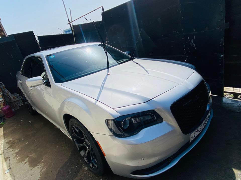 السلام عليكم للبيع فقط 
اوباما 2022 S
ماشية 48000 ميل
الحادث جاملغ امامي عكس السايق + باب كلير امريكا 
بدون ايرباك 
بدون شاصي
السعر 27300 وبيهة مجال
للاستفسار *********** ابو كرار
