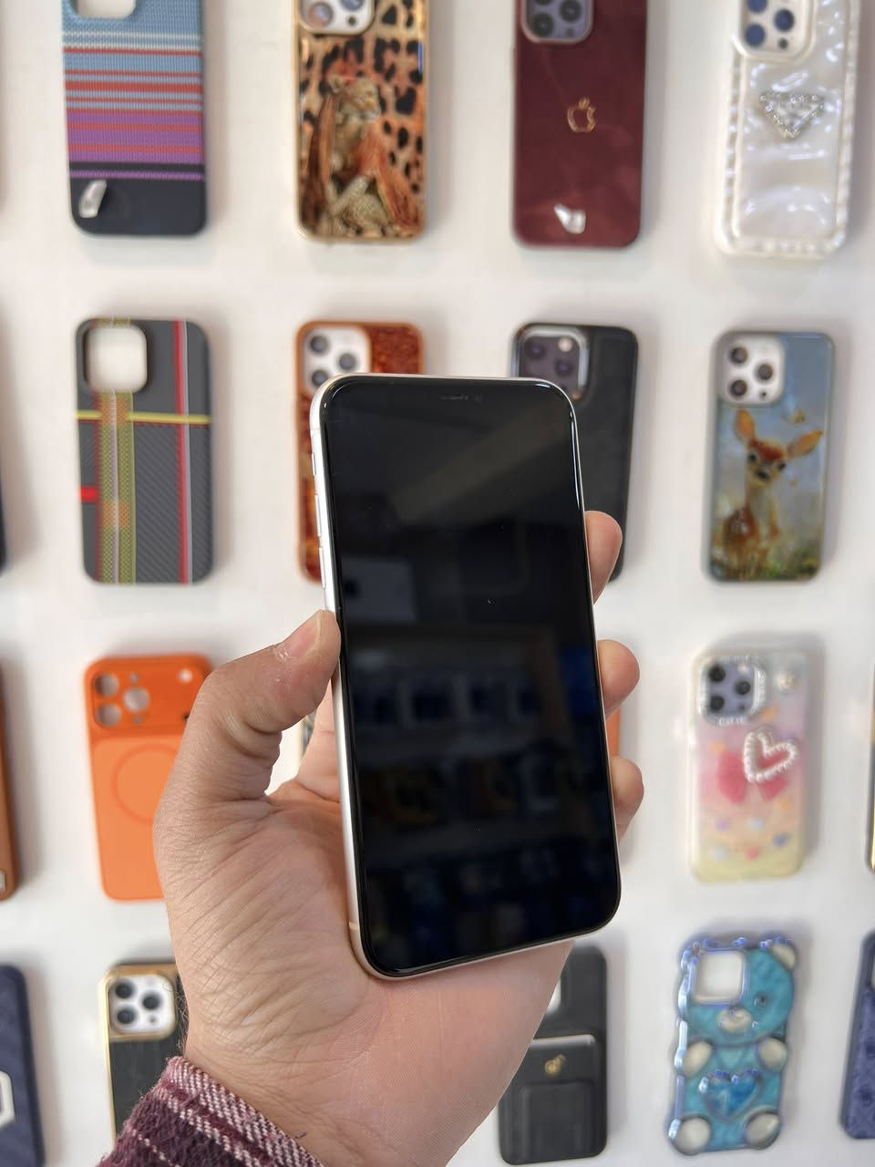 � آيفون 11 عادي
✅ مكفول من فتح / تبديل / صيانة 

جهاز جدا نضيف 

🔋 بطارية أصلية 78% – صرف شحن كلش حلو

💾 ذاكرة 128GB

💰 السعر: 240 ألف فقط

🧾 متوفر قسط

📍 الموقع: الصويرة – شارع نجمة – مجاور أسواق بيت ميره

🏪 الاسم: مركز الأسد للهاتف النقال

📲 الانستكرام: @lion_center.iq

📞 الهاتف: ***********
