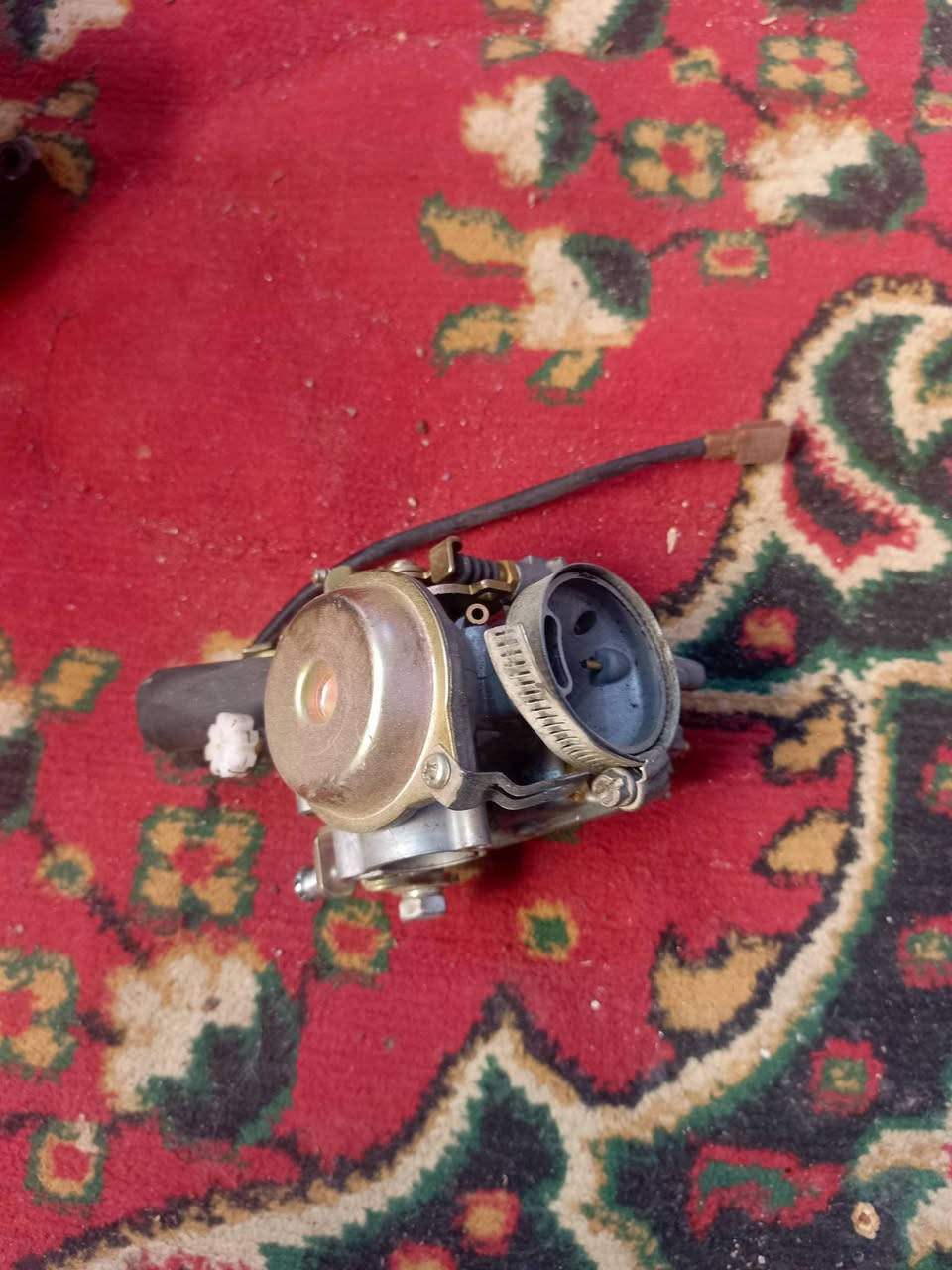 السلام عليكم غراض فراشه للبيع بسعر مناسب الي يريدهن يتصل على الرقم ***********
