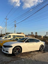 تشارجر SXT • ٢٠١٦ • ٥٨ الف كم