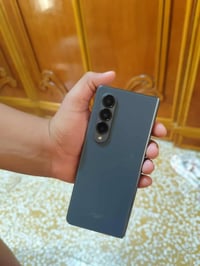 جهاز Galaxy z fold 4 للبيع السعر 275 مستعمل 4 اشهر امانة الله كلشي مام...
