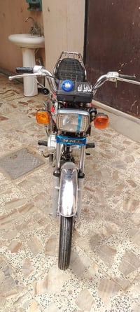 مرخصت صاحب الكروب دراجه للبيع اربعه كير شلامج مديل 2023 سنويه ٢٠٢٨ الس...