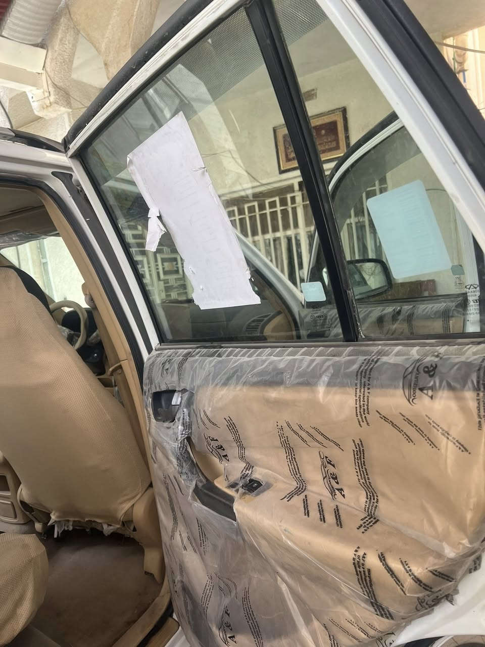 تيكو ٢٠١٣ رقم انكليزي بغداد محرك وكير خير من الله تبريد شغال وشادلها تخم تاير جديد وباتري جديد السعر ٥٥ وبيها مجال مكان السياره حي الجهاد ***********
