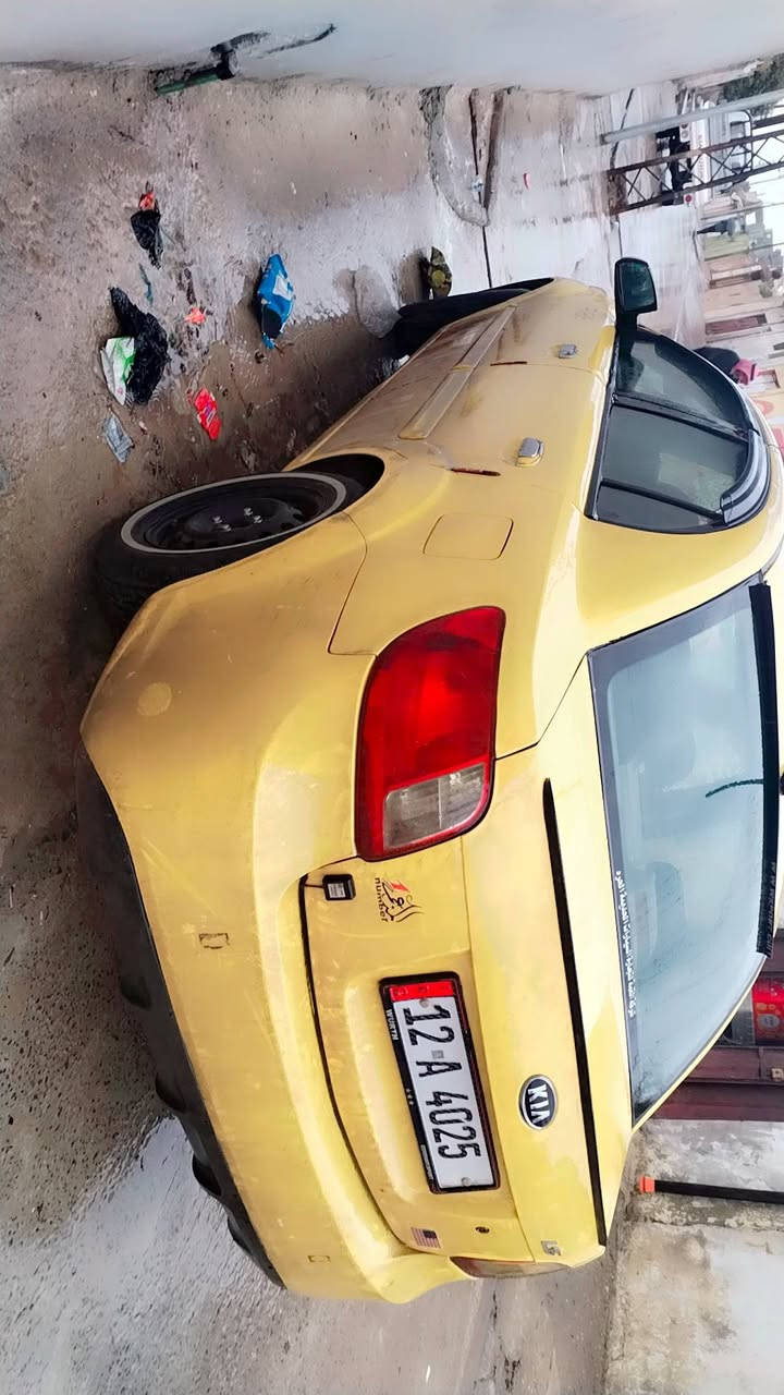 كيا ريو 2011 أمريكي 
بيها معجون بل سقف،،، ضرر،، بل صندوق الخلفي بدون دواخل،، الغرامات وهيئه صفر،، السعر 85 وبيها مجال،، استفسار على هذا الرقم ***********
