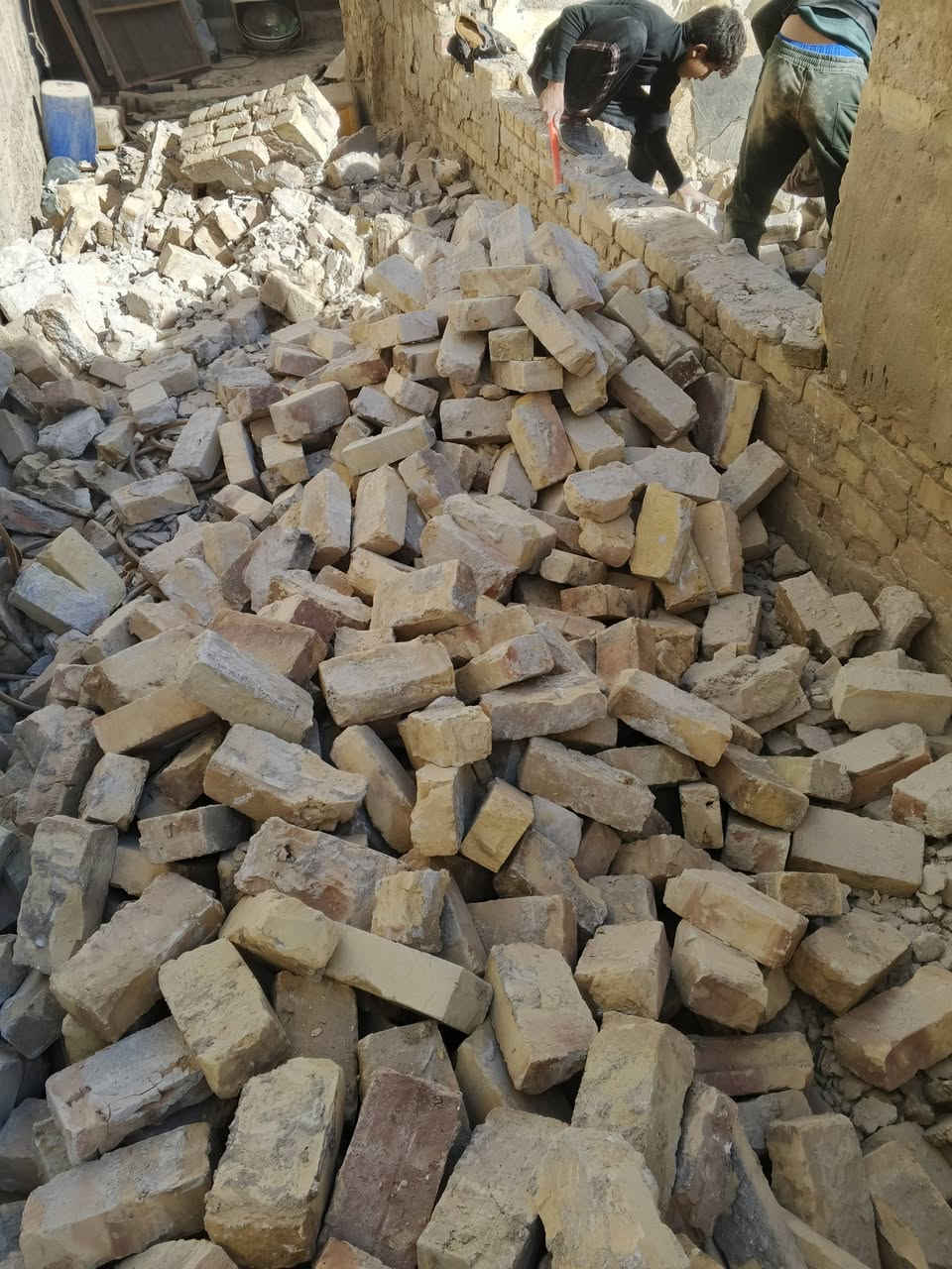 يوجد طابوق (عادي) مستخدم للاستفسار ***********او واتساب
