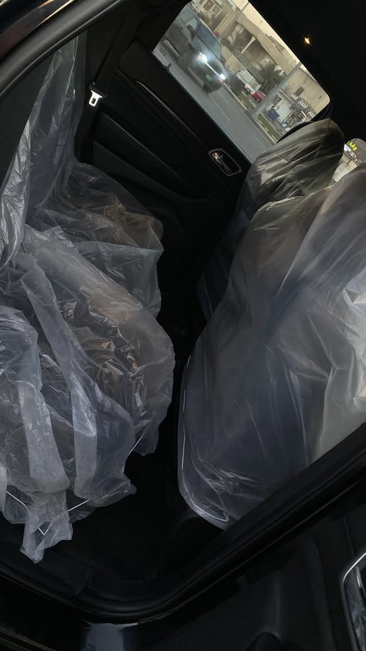 السلام عليكم (مكلف بالنشر )
 جيب شيروكي موديل ٢٠١٨  جاملق وبنيد صبغ فول مواصفات حره  تحويل ثاني يوم سعر ١٩٠ وبيه مجال مكان سياره
0770 597 0796
