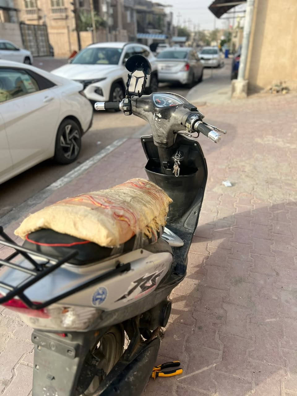 السلام دراجه ماكس عدله كفاله عامه وختم واحد الدراجه وين ماتريد افحص وشرط الفحص دراجه مستعجل على بيعته كلش مستعجل وكلشي شغال بيه سعره 700 وبيه مجال هواي للشراي *********** شراي راسلني وتدلل
