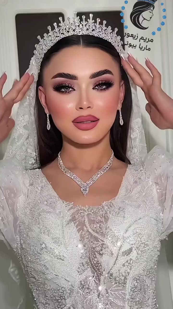 مركز مريم زيعور&ماريا بيوتي  تبارك لكم قدوم عيد الفطر السعيد! 🌙✨
لأن العيد لا يكتمل إلا بإشراقتكم المميزة، ننتظركم لنضيف لمسة من السحر والتميز لإطلالتكم.. 🪄💖 سواء في العناية الفائقة بصحة شعركم 💇🏻‍♀️ أو في فنون المكياج التي تبرز جمالكم الفريد. 💄🎨
📍 مواعيد العمل خلال أيام العيد:
نستقبلكم بكل حب وشغف:
⏰ من الساعة 10:00 صباحاً ☀️
وحتى الساعة 10:00 مساءً 🌙
كل عام وأنتم بقمة الأناقة والجمال.. ننتظر زيارتكم بفارغ الصبر! 🌸✨"
📍نجف حي السلام مقابيل مسبح انطاليا 
📞***********
