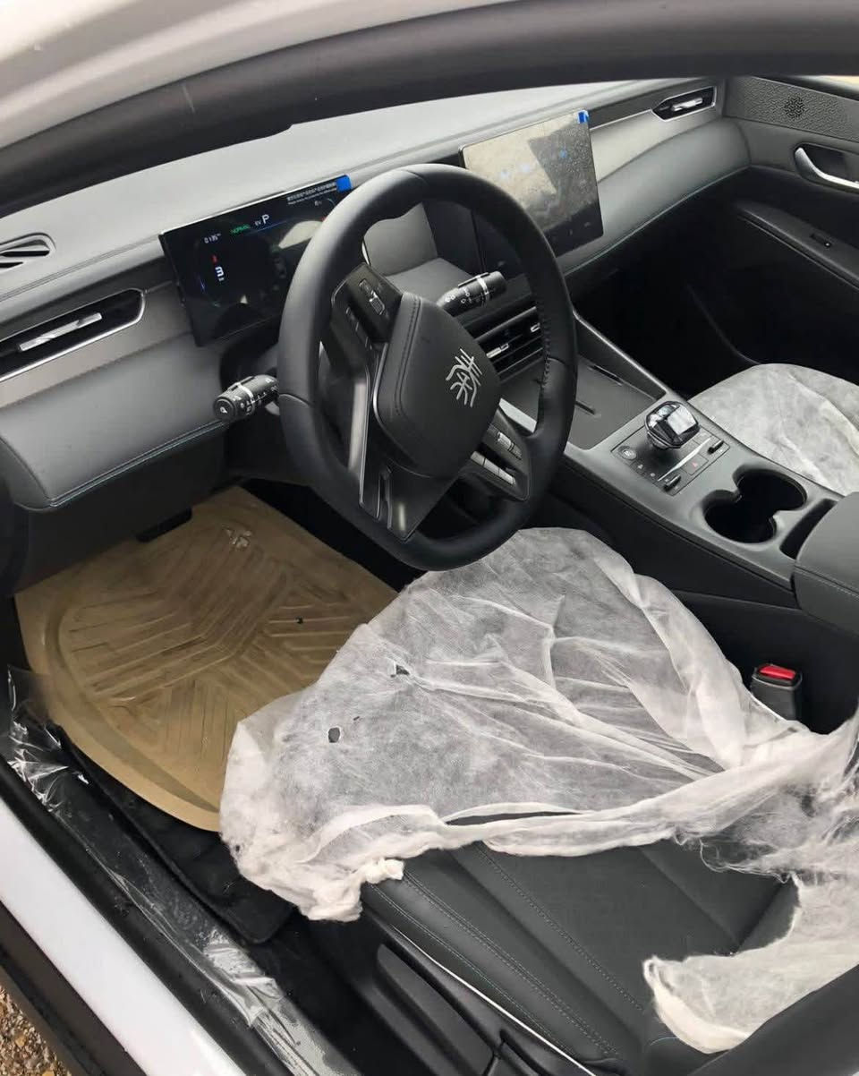 Byd quin plas 2025
رەقەم هەولیر 
گاعیە و کێبلی شەحنی لەگەلە
هیچی نیە
تەنها 17km هەزار رۆیشتووە
سحری $117 
هەولێر
گۆرینەوە دەکەم بە شتیک بە دلم بیت
***********
واتسئاپ *********** أربيل, العراق
