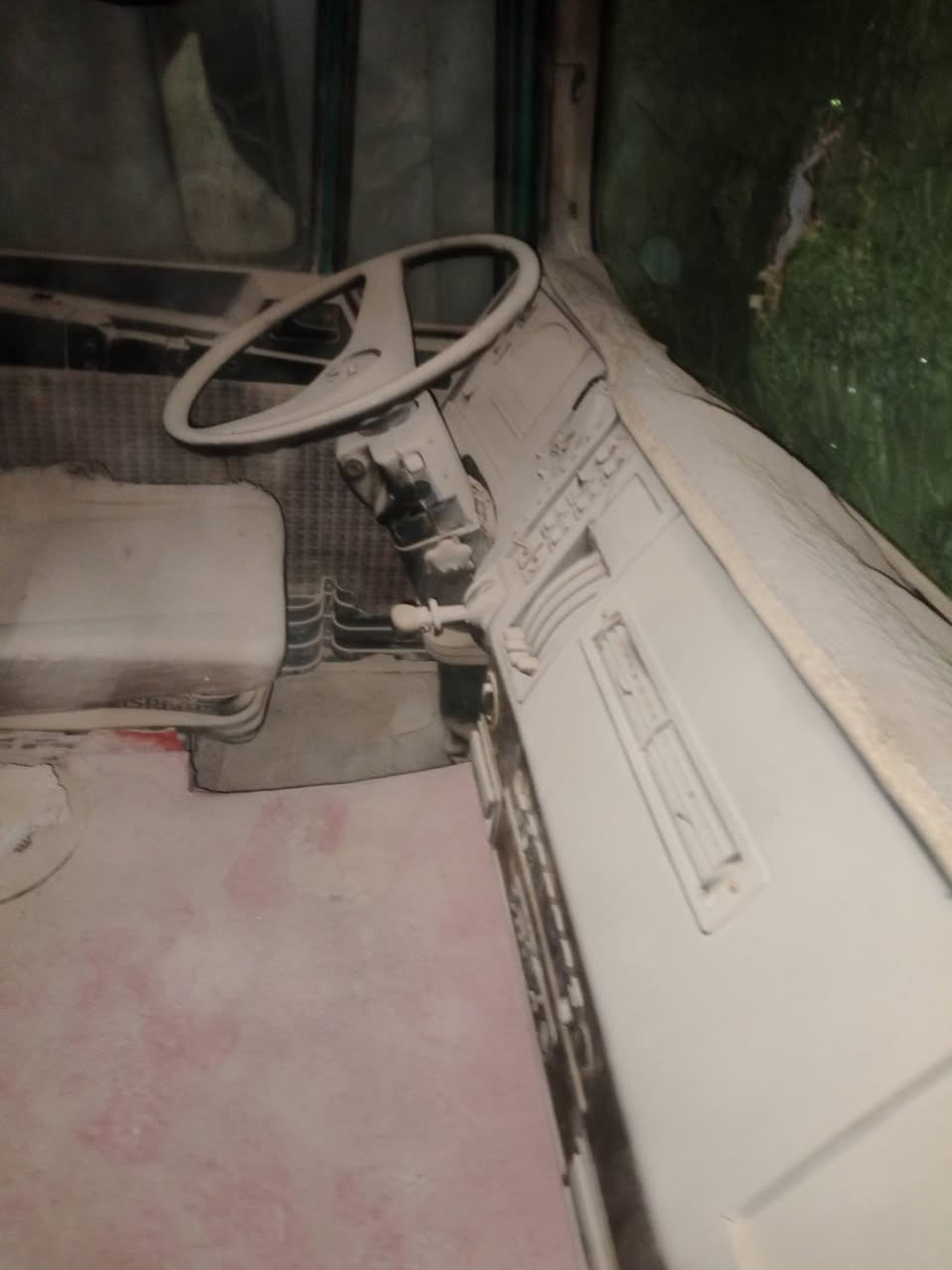 السلام عليكم عندي قماره مان صقر 91نضيفه هاذ رقم ***********
واذ رقم بي واستاب بس ***********
متواجد خاص خابر ودلل رايده ب 10ورقات وبيه مجال
