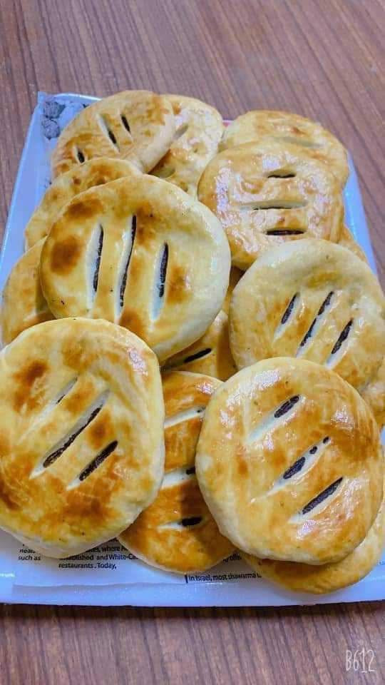 حبايب انفتح الحجز على كليجة العيد هشه وطعم خرافي كيلو 8 جميع الحشوات جوز كيلو 12 وجوز بلتمر كيلو 10 يوجد خدمة توصيل رقم الحجز ***********
