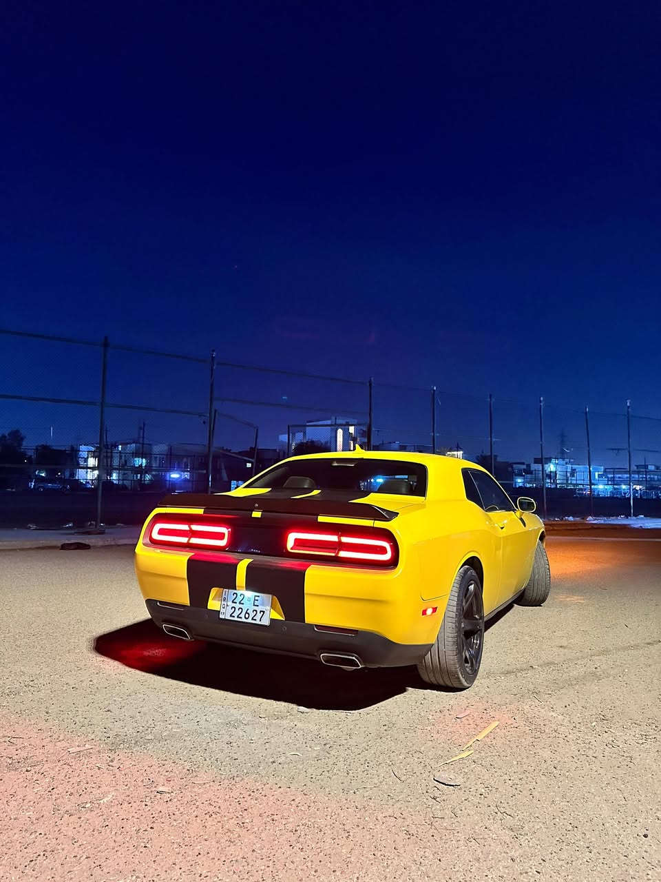 السلام عليكم 
محرك ٣.٦
ماشيه ٩٧
الون اصغر
رقمه اربيل خصوصي السياره باسمي
فوك موصفات ما عدا فتحه 
تيرات جديدات تو سايز 
داخل جلد اسود 
بيه ٥ قطه والضربه مال امريكه موجوده صوره
السياره ناقصه اشياء بسيطه
رقم  ***********
