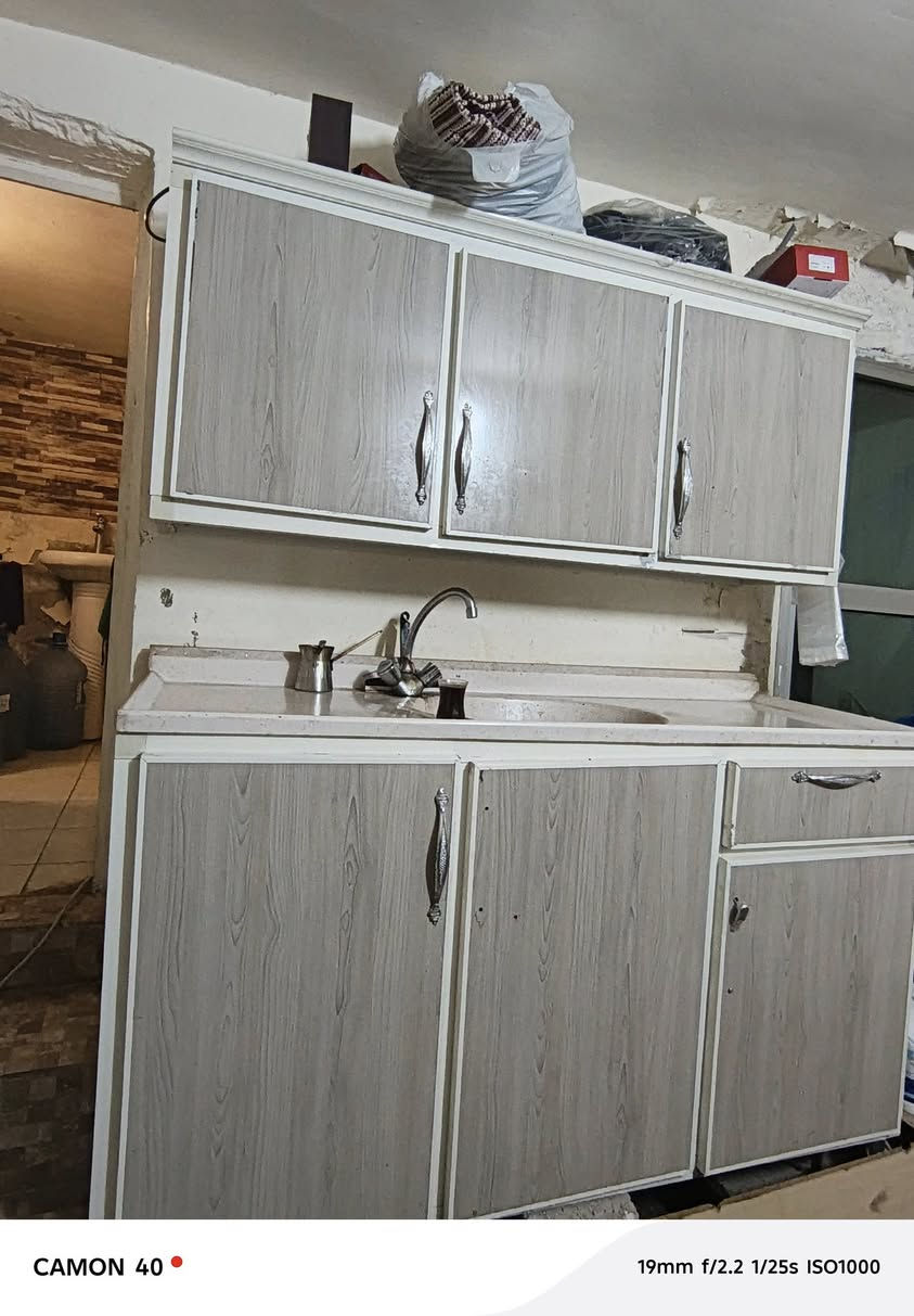 غراض نضاف مافيهن أيا عطل للبيع موجودين برز كاري قديم للتواصل بس واتس ***********
