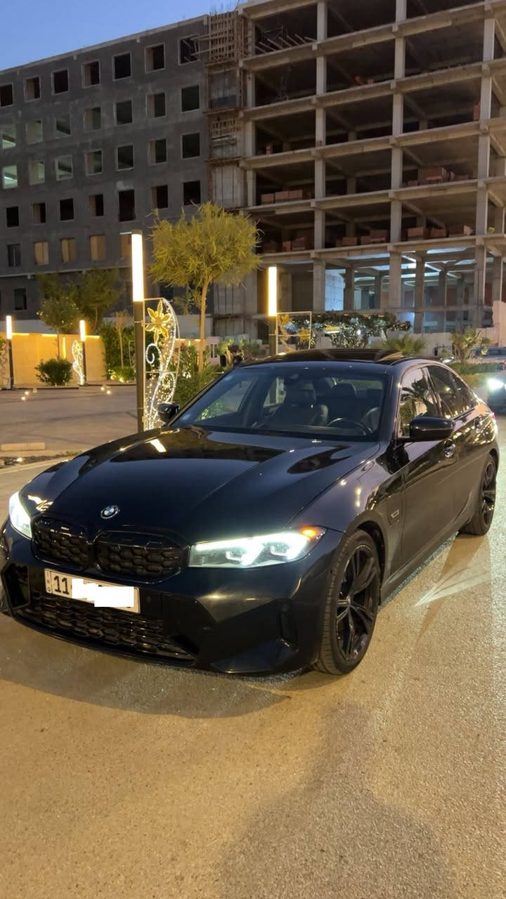 السلام عليكم  للبيع  .. للبيع .. للبيع .. او مراوس حسب القناعه ,

BMW 330 2023 السيارة بلگن (بانزين هايبرد كهرباء ) اسود 

ماشيه 52 الف كيلو متر حادث بسيط جدا دعاميه فقط بدون صبغ صور الحادث بالمنشور 

الشاشة الكبيرة 

داخل اسود

فتحة سقف 

رادارات و حساسات امامية و خلفية

تحكمات ستيرن 

شفتات رياضية 

قطعتين تبريد

اضائة حيوية على طول السيارة 

كشنات جلد 

تقفل و تفتح مجرد متتقرب منها

بيها ٣ وضعيات قيادة ، الإيكو و الكومفورت و السبورت

بصمة ابواب - كامرة -رادار امامي 

فول مواصفات 

ايرباك ستيرن فقط

السعر 280 ورقه وبيها مجال 

***********
