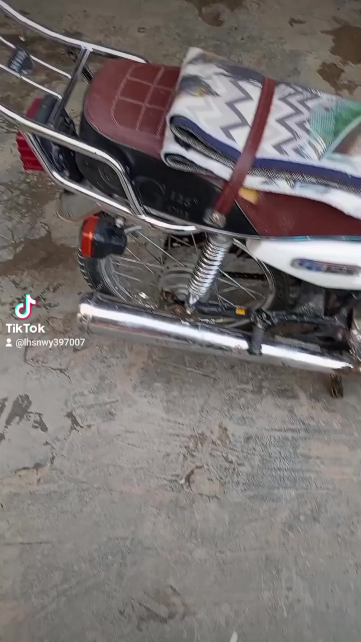 السلام عليكم للبيع اربعه كير اوراق موديل 13محرك 20 دراجه مكفوله مكاني كربلاء السعر 500وبيهه مجال الشراي يتصل ***********
