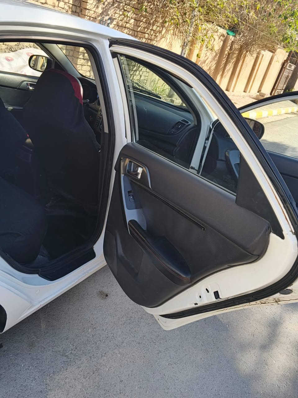 السلام عليكم سيراتو موديل 2013فول مواصفات فتحه بصمه كشنات جلد ارقام شماليه السعر 92 وبيها مجال مكانها واسط الصويره ***********
