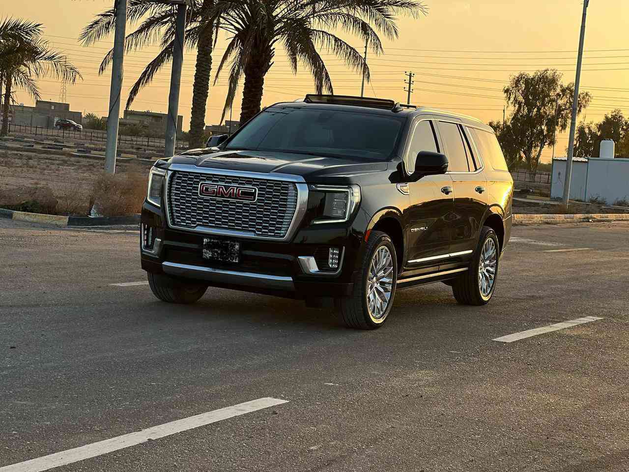 جمسي يوكن 2021 دينالي 
فول فول مواصفات 1/ 1 ( خـليـجـي ) 
وكالة المنصور.#مكينه #وكير #كفاله من الفتح ومن اي شي
السيارة بيها باب صبغ اثر تخريب فقط 
ماشية 100 الف 
المواصفات
محرك  V8 6.2 
مقاعد جلد vib اوف وايت 
ويل 22 انج 
دخول ذكي بدون مفتاح 
جكات كهرباء 
حساسات امامي خلفي 
رادارات امامي وخلفي مع نظام مانع التصادم التلقائي 
كامره 360 
دبل اكسل 
حساسات امامي خلفي 
مقاعد كهرباء امامية وخلفية      
بالأضافة الى التدفئة والتبريد 
داتا شو 
شاحن لا سلكي 
بانوراما 
صندوق كهرباء 
دوسات كهرباء 
ثلاجة لغاية درجة - 5
لايتات زنون LED 
انظمة قيادة متعدده
مكان السيارة بغداد 
مواصفات الدينالي معروفة متخلص
السيارة معروضه 438$وبيها مجال جداً بسيط حك الجيه فقط
***********
