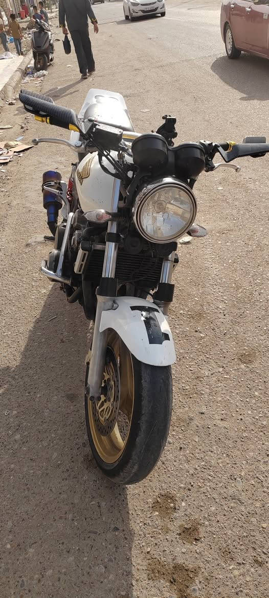 سلام عليكم سيبي فور 400 جيل ثالث حديث سكيرتي 16 
المكان ناصريه

رقم الهاتف *********** 

سعر 20 بيهه مجال قليل دراجه بيهه وراق
