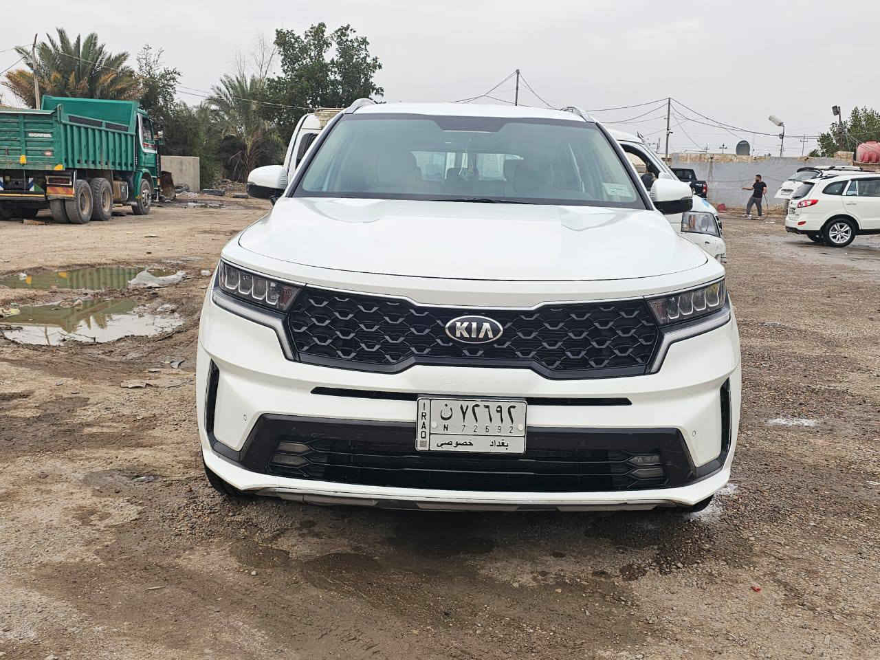 #سورنتو 2021 خليجي كفاله عامه
رقم بغداد تحويل مباشر 
المواصفات 
فول مواصفات ماعدا الفتحه 
بصمه + بصمه ابواب 
6 سلندر 
7 راكب  
شفتات مقود 
جنطه كهرباء 
كشنات كهرباء 
مري شفط 
كامره خلفيه دواره 
حساس امامي وخلفي 
شاشه متصله 
تبريد شاشه 
اوتو هولد
مود رايف
3 قطع تبريد 
اشاير بالمري
السعر 250وبيه مجال 
العنوان الناصريه قضاء الشطره 
رقم الهاتف  ***********
