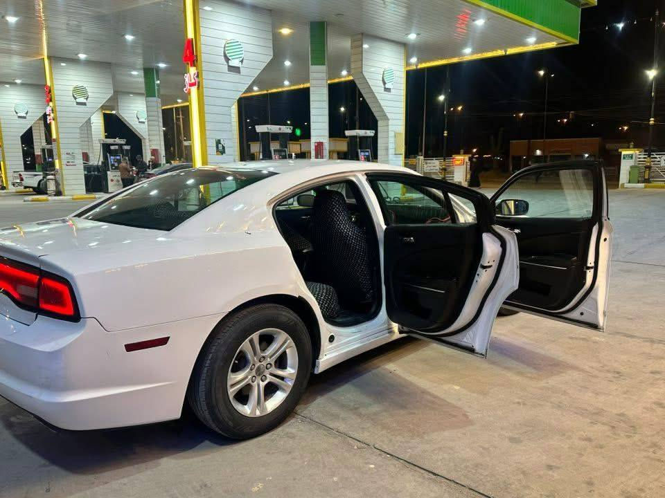 سلام عليكم شارجر 12رقم بغداد سياره جاهزه تخم تايرحداديه مكينه 3600كيرخيرمن الله شاشه جبيره حادثه جاملغ وبنيد الجاملغ الخلفي بي صبغ والباب الأيمن مفتوح  السعر 140وبيه مجال العنوان سفوان رقم *********** خوان مكلف بلنشرهذرقم وتصل وفتهم منه
