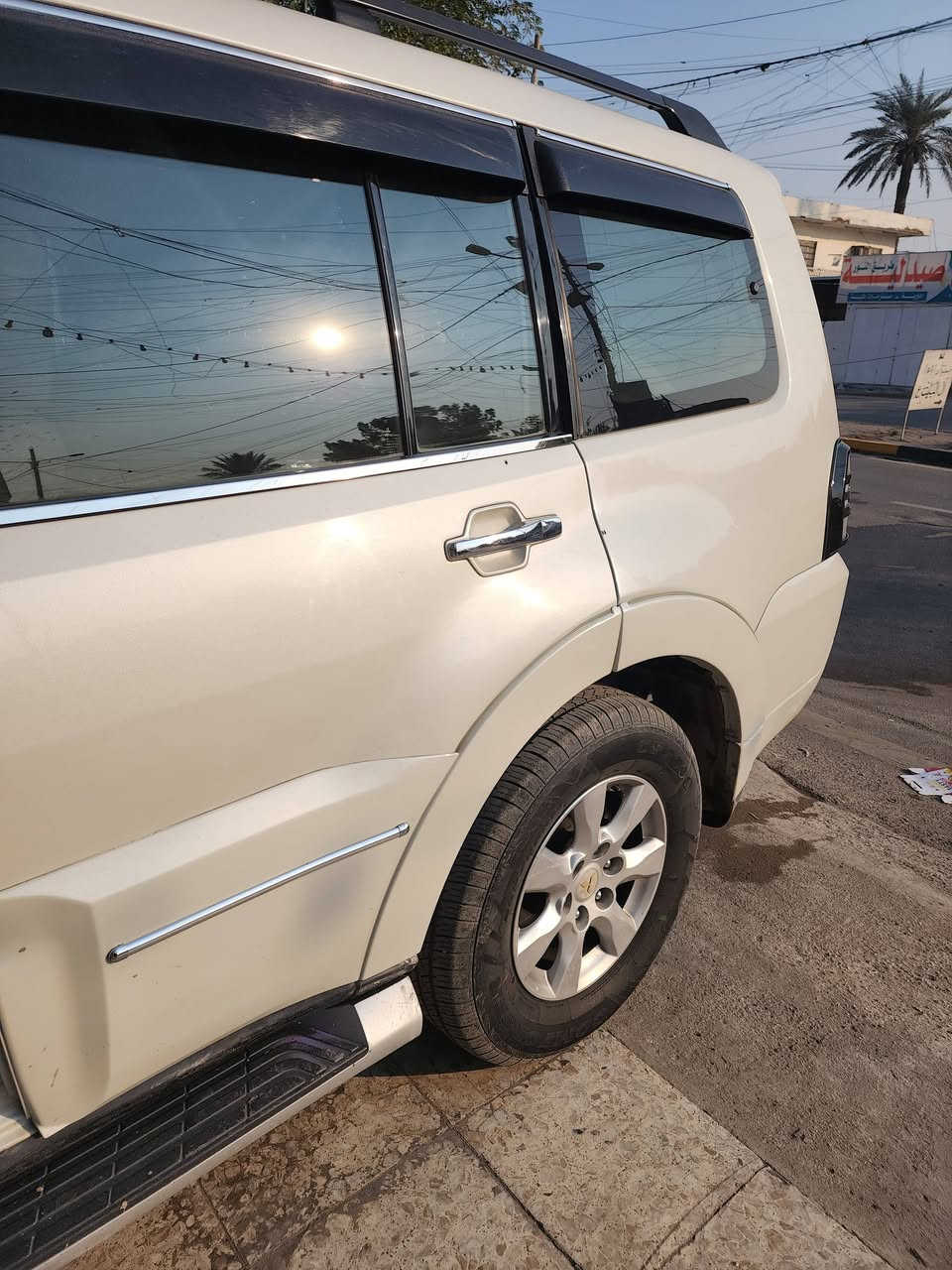 السلام عليكم باحيرو رقم بغداد بسمي موديل ١٤ حبتور فول موصفات حجم المحرك ٣٥٠٠ محرك كير مكفولات من الفتح كفاله عامه من الحادث فقط صبغ بل الجاملغات الخلفيه والد الحلال هواي ذابين عليه بطش وصبغتهن صبغ شركة السعر ١٦٥ ورقه مكان بغداد الإسكان ***********
