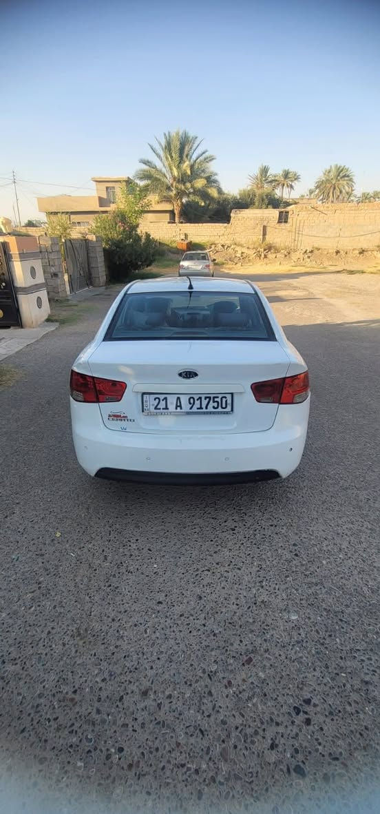 سلام عليكم البيع كيا سيراتو 2011 خليجي 🔥البيع بسعر ( مناسب ) 
السيارة كفالة عامة ماعدة جزء من باب خلفي وسونار موجود بصور
ممشى 186
السيارة جديدة واحلة من الصور 
تبريد ثلج ❄️ 
داخل لونين 
ويل كب ١٦ 
اشاير بالمري 
مري شفط 
تحكم ستيرن 
فول حساسات 
محرك ١٦٠٠ 
كير ٦ نمر 
السيارة مناقصها ربع 
حدادية جديدة يعني ١٠٠٪؜ 
رقم سليمانية الدولي 
هزه وسنوية ورقم كله جديد 
السعر 110 وبي مجال 
مكاني الضلوعيه
الاتصال ***********
