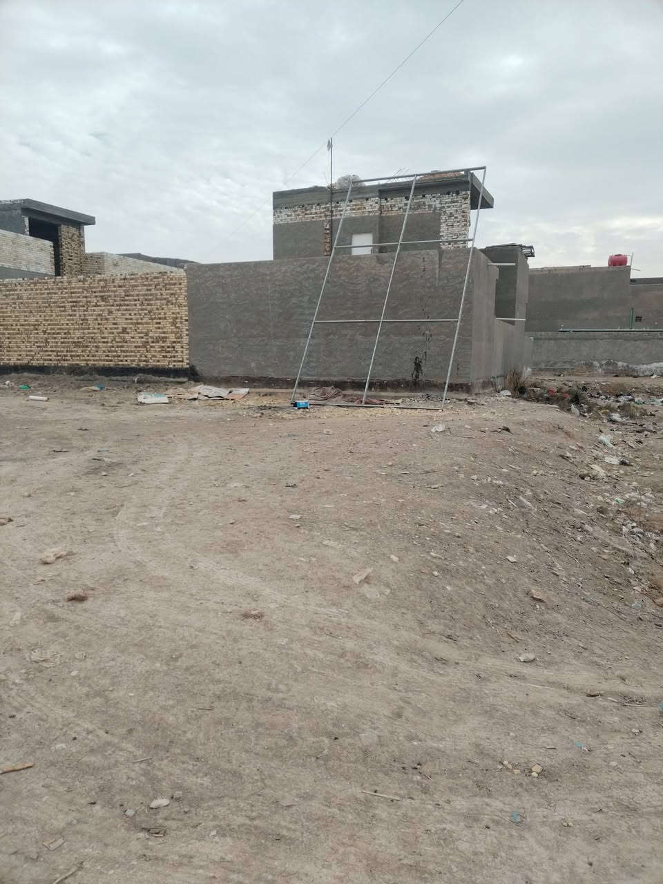 قطعة ارض للبيع سند زراعي
مساحة ٢٠٠ متر واجهية ١٠ ونزال ٢٠
كفل قريبة من الولاية قريبة من الروفة
***********
