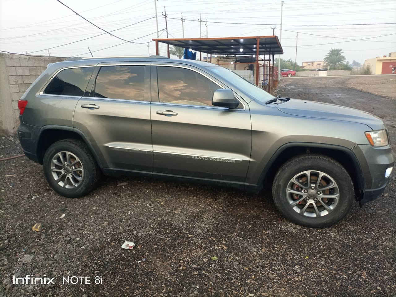 بسم الله تبارك الله 
اخوان جيب لاريدو 12 
رقم بغداد بسمي 
وارد امريكي ضرر جاملغ وبنيد رش فقط 
كير محرك صدر تخم تاير باتري تبريد ادامه كامله ماتصرف عليه ربع 
بيع ومراوس عنوان واسط نعمانيه ***********
سعر 145بيه مجال
