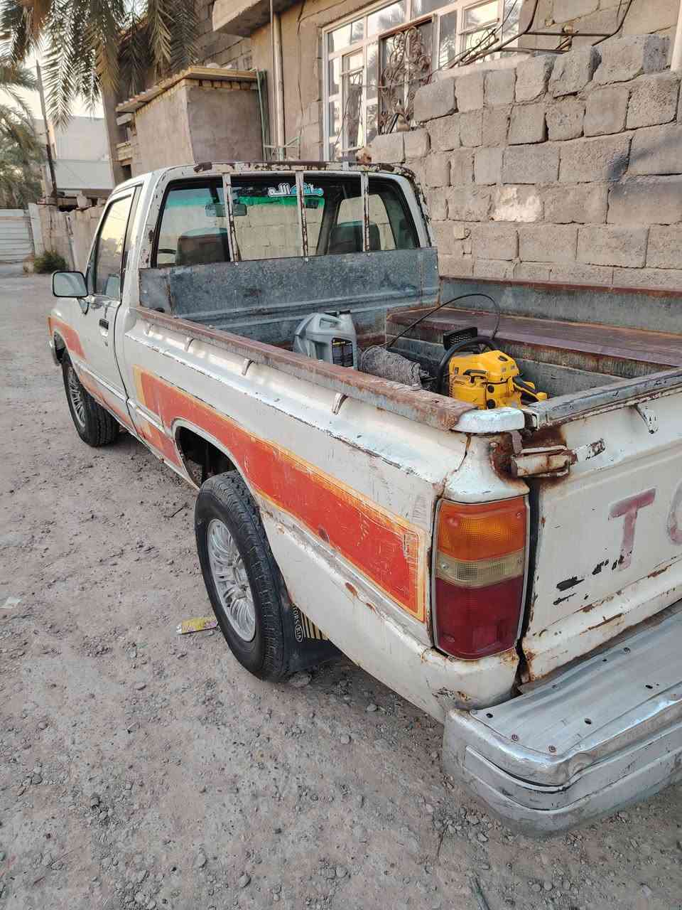 سلام عليكم البيع هايلوكس 88 ابلا رقم بغداد مكان بغداد صاصي اكسل كير كفالة مكينة عل فحص السعر 45 بي مجال *********** وتساب
