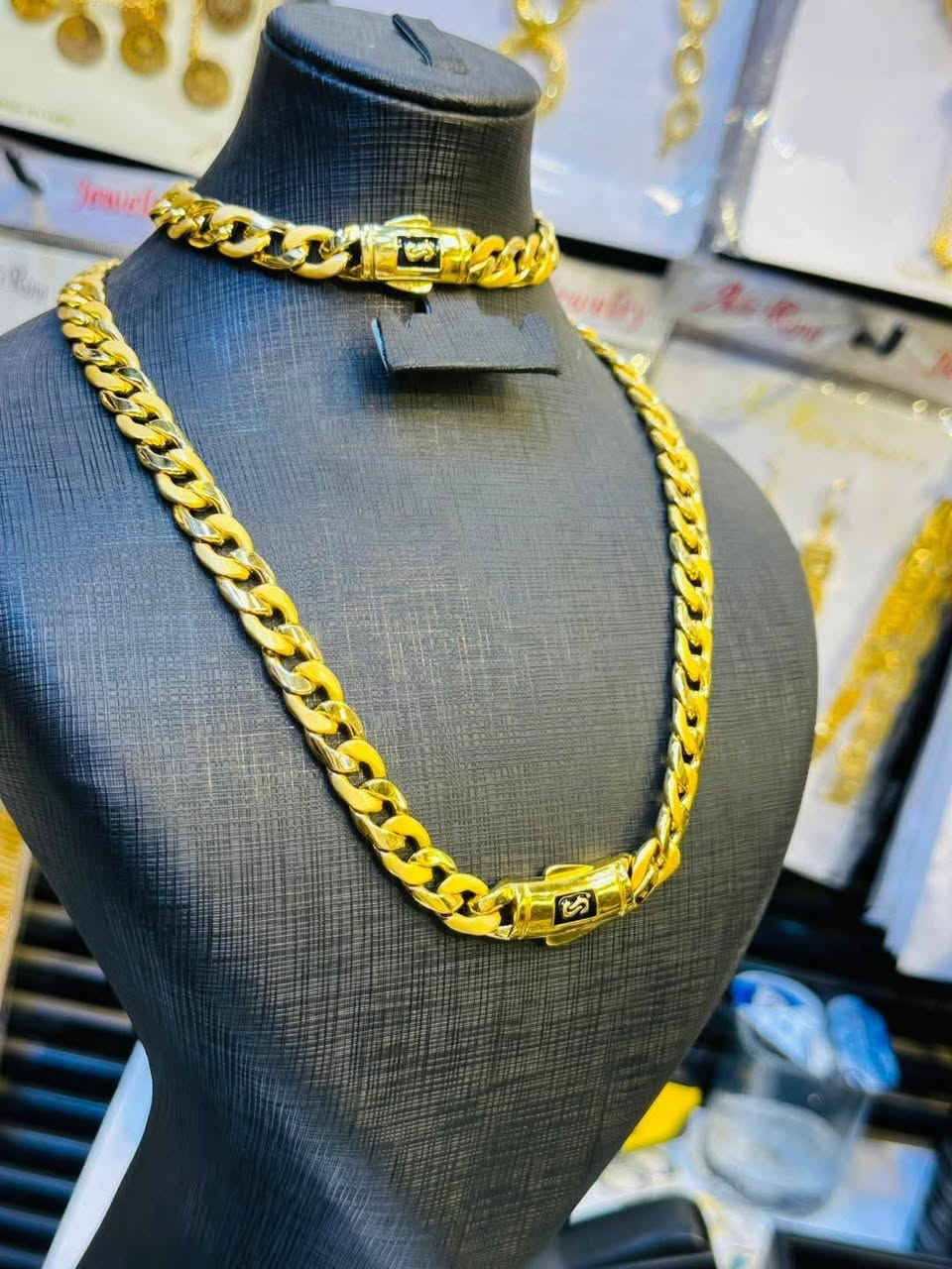 ذهب برازيلي طلاء ثابت 💯
تجدونها لدينا اكسسوارات زمردة


**إذا كنت صاحب هذا الإعلان وتريد حذفه لأي سبب، رجاءا أرسل رسالة إلى الدعم الفني**