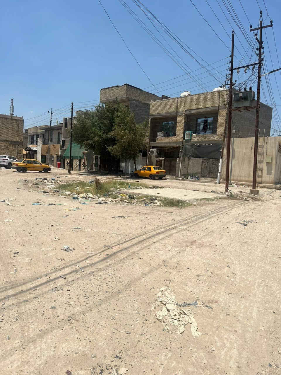 مكلف بالنشر من صاحب القطعه حصريا
سلام عليكم قطعه ارض للبيع في السريدات القديمه بالربع الرابع 

نوع العقار زراعي سند 25 تحويل باسم المشتري 

مساحه الارض 140متر ركن على شارعين

نفس ما موضح بالخريط في المنشور 

القطعه قيناس الابعاد تختلف من كل الجهات 

خدمات متوفره ومدفوعه 

القطعه مستقبل كلش حلو راح يصير مقابيله شارع سايدين

لمعرفه السعر والتفاصيل 

اتصل على

***********
