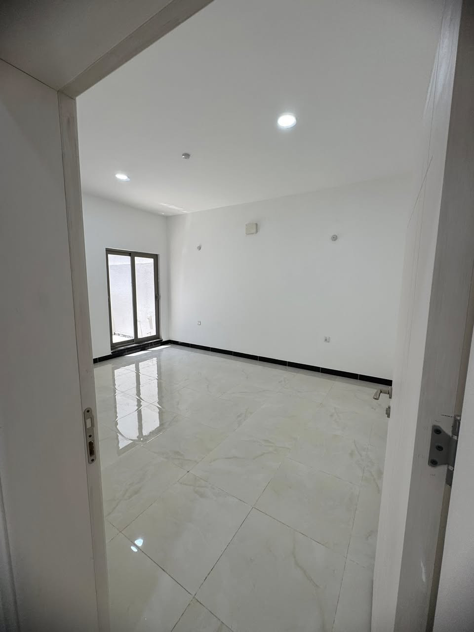 يتوفر وحدات سكنيه في مجمعات حوراء بغداداقساط وكاش وبأسعار مناسبه
للاستفسار اكثر 
***********
