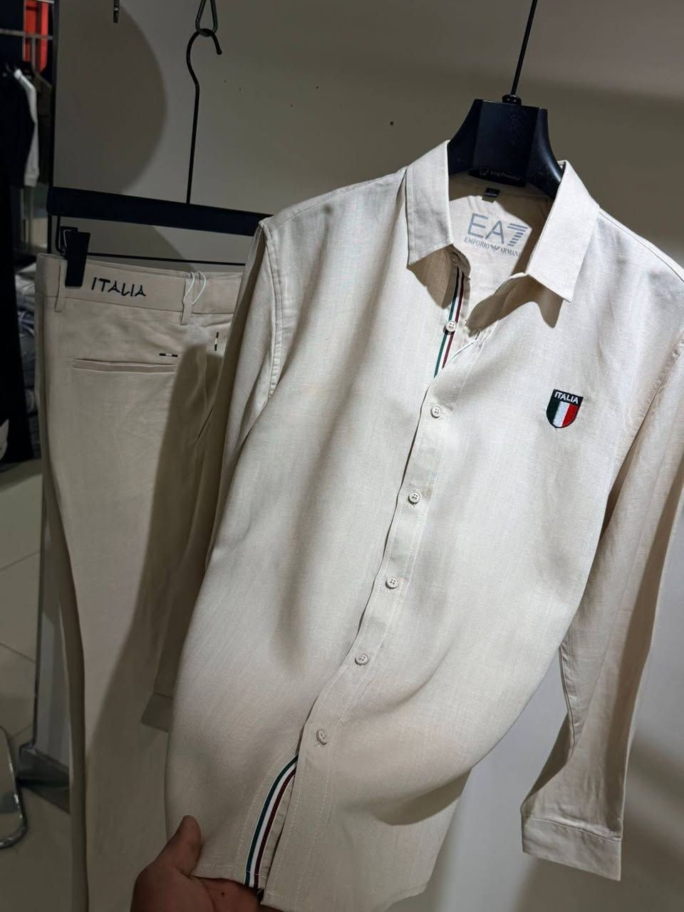 الأناقة مو خيار الأناقة اسلوب حياة 

سوت عيد يمي دمار متوفر ثلاثه الوان 
الخامه لنن اورجينال 
.قياسات M L XL XXL

.للحجز والتواصل دايركت 
يوجد خدمه توصيل لكل العراق


**إذا كنت صاحب هذا الإعلان وتريد حذفه لأي سبب، رجاءا أرسل رسالة إلى الدعم الفني**