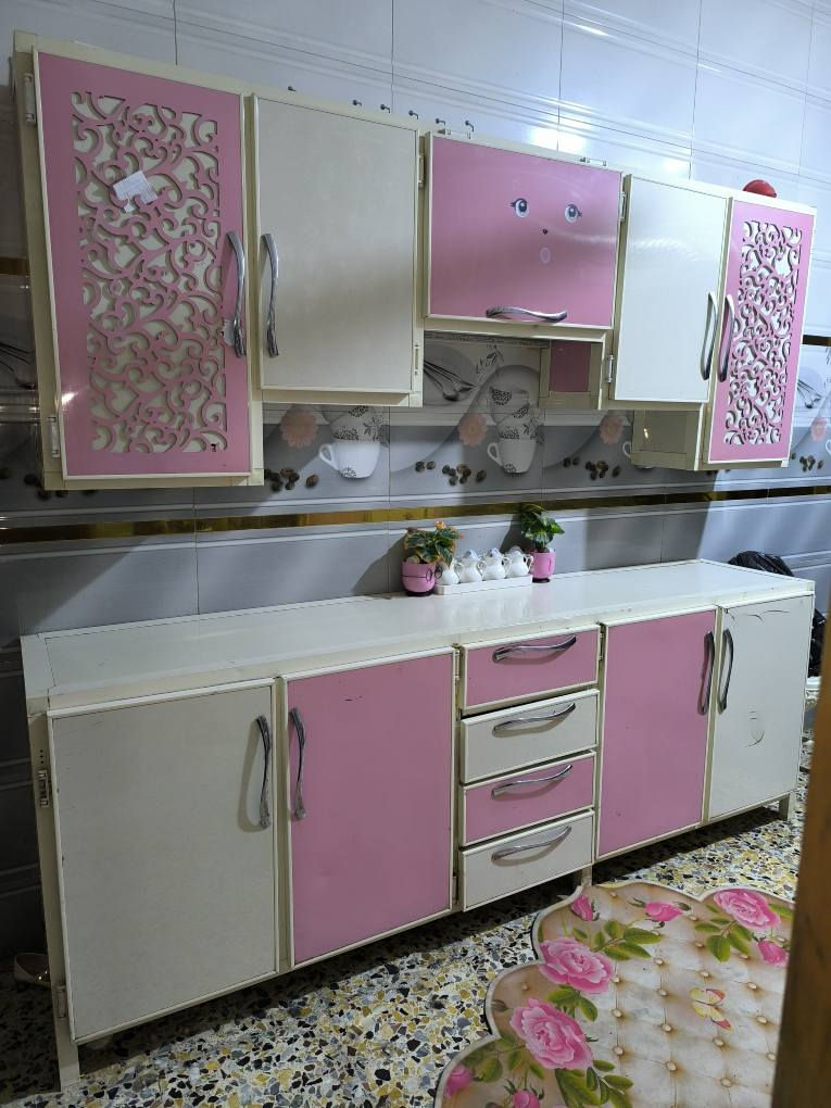 ديوان عشر مقاعد تسكام السعر 475
كاونتر بي اضرار بسيطه ب500
مكانهن حله رقم *********** حلة, بابل
