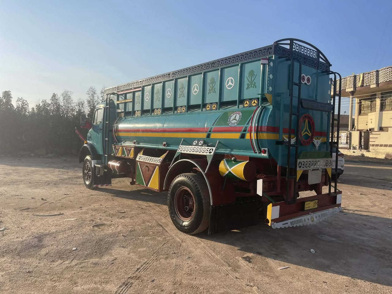 ابوردين للبيع ٧٥ سياره نضيفه ثمانيه طن مكفوله كفاله عامه شاصي مكينه وكير كله على شرط العنوان نجف حي نداء *********** #***********
