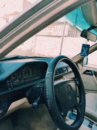 سياره للبيع مارسدس دب موديل 91 سياره كامله نقص ما بيها قواعد الدبلات ب...