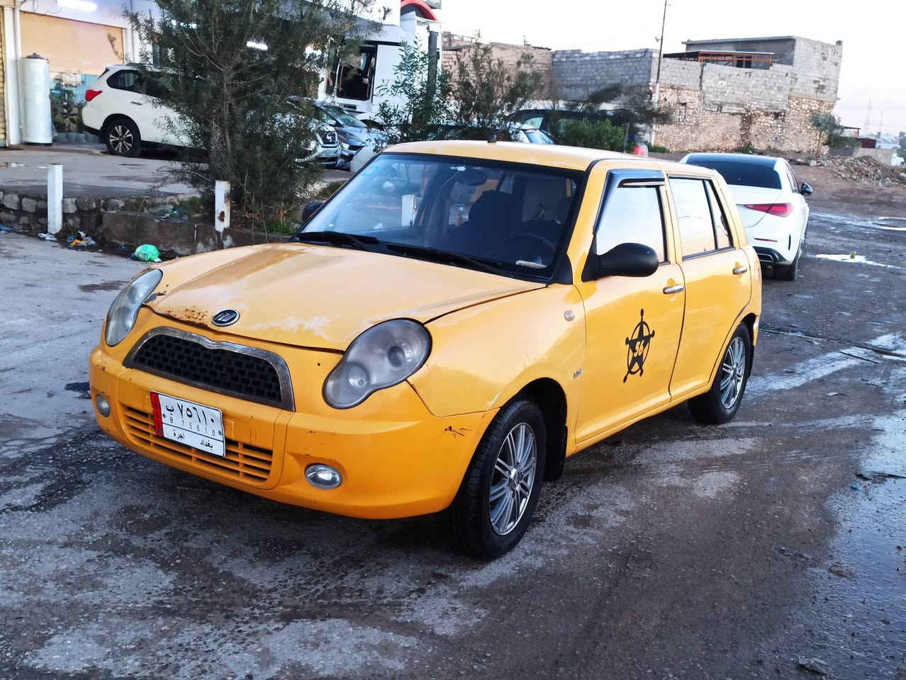 السلام عليكم 
ليفان 
موديل 2012
كابون بانزين 
رقم بغداد الماني 
سنويه لي 2027
محرك بدايه صرف 
كير شرط 
تبريد وتدفىه شرط 
هيئه عليها مال سنتين ع المشتري 
سياره ضررها بوند وجاملغ صبغ بدون دواخل شرط 
شرط التحويل  بالموصل 
السعر 28$وبيها مجال 
🛑ملاحظه مهمه
 يرجى الاتصال من  الساعه 9 صباحأ إلى الساعه 9 مساء
#العنوان موصل الجديده شارع بغداد مجاور سنتر بغداد
#مكتب ال رزان للسيارت
***********
***********
