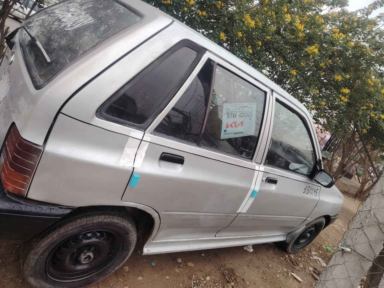 سلام عليكم
كيه برايد
رقم ديالى
موديل 1992 
سنويه ساقطه
محرك وكير مكفولات
تخم تاير جديد
كهربائيات كلها شغاله
سعر ١٨ بيها مجال
مكاني ديالئ جلولاء
رقم الموبايل ***********
