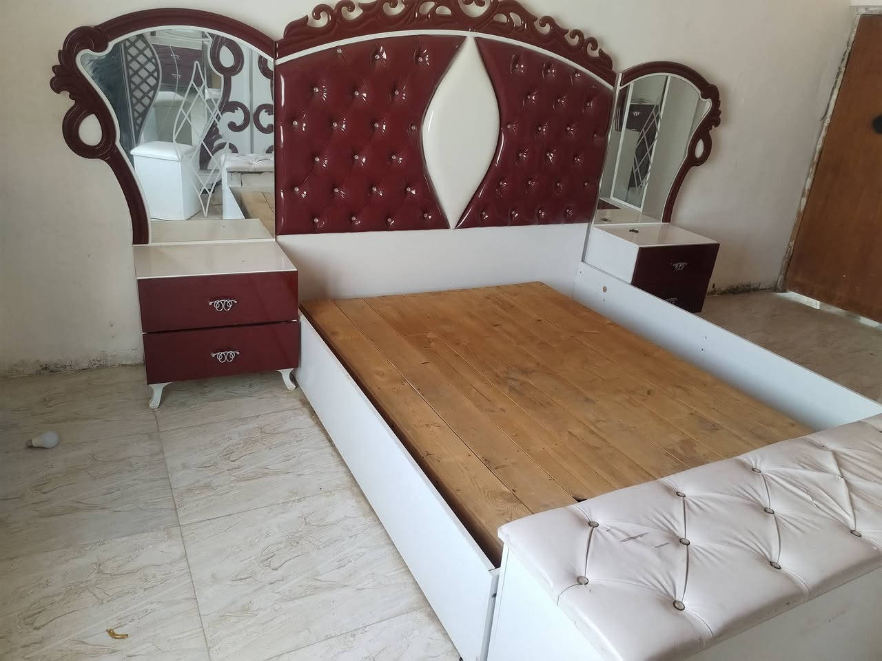 غرفه ترکیه لبیع سعر 250 مكان بلدروز


**إذا كنت صاحب هذا الإعلان وتريد حذفه لأي سبب، رجاءا أرسل رسالة إلى الدعم الفني**