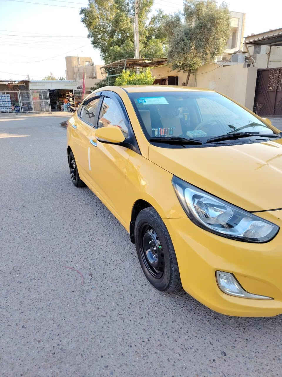 سلام عليكم هوانداي اكسنت خليجي موديل ٢٠١٥ مكينه ١٦٠٠ دوش مكينه كير تبريد ثلج مصفره غرامات سنويه ٢٨ تخم تاير العنوان بغداد الكرخ البياع سعر ٨٢ بي مجال قليل ***********
