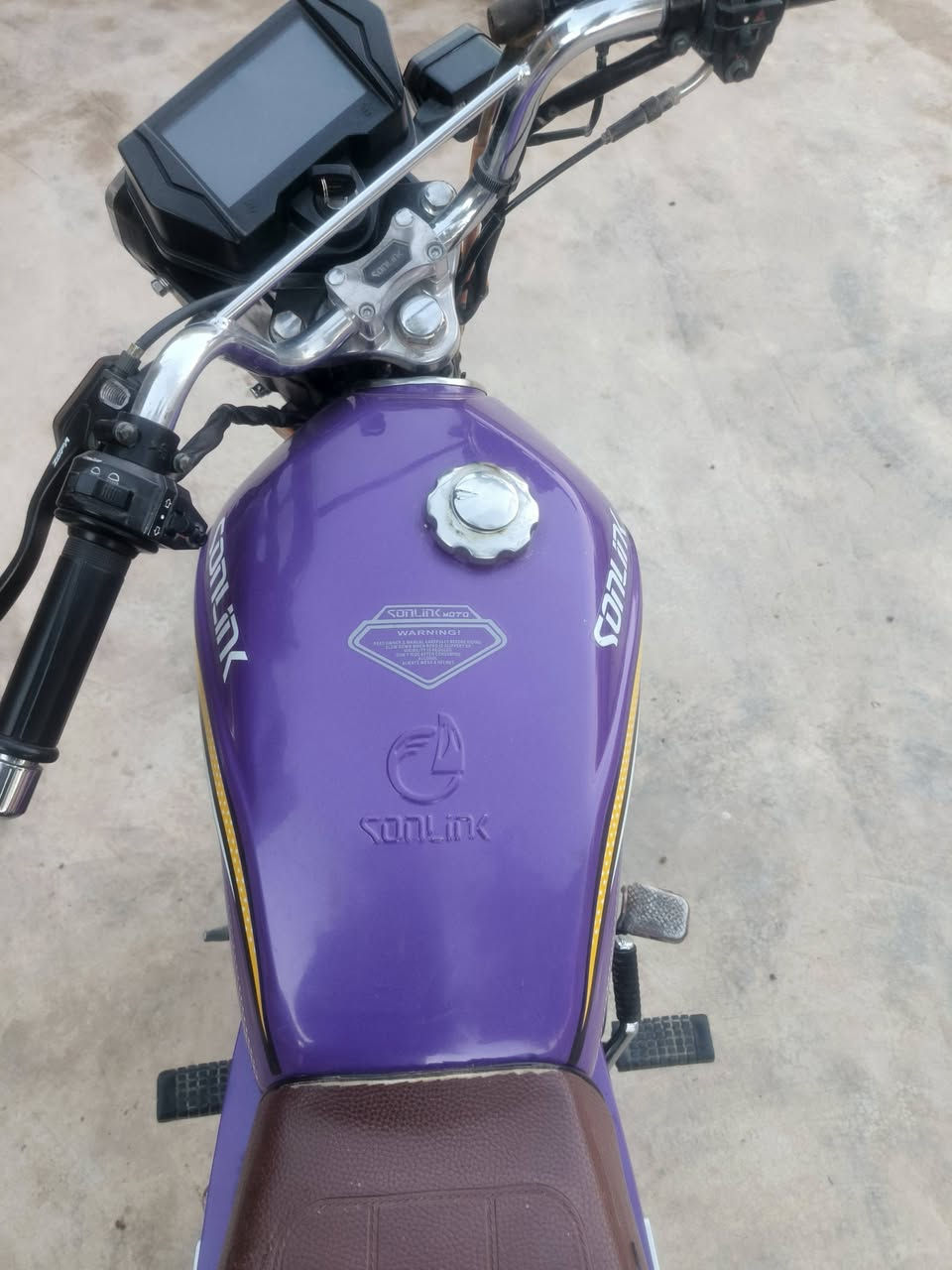 السلام عليك دراجةللبيع مديل 24اصدار 25 نضيفة سعر ٧٥٠ للاتصال ***********
