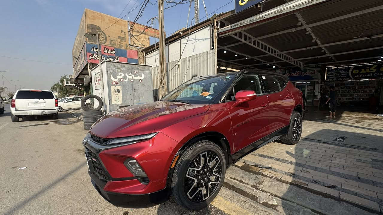 السلام عليكم 
شوفر بلايزر RS 2024 
الموصفات 
كشنات جلد تدفئة تبريد سترين كذلك 
خمس كامرات 
ماشيه 10 الف
ردرات
بنرامه 
حساست امامي خلفي 
السياره ماعيزه شي 
واحد على واحد 
السياره حادثهه قبق جنطه فقط 
السعر 235
رقمه نجف شهداء 
مكان السياره بل نجف 
***********
***********
