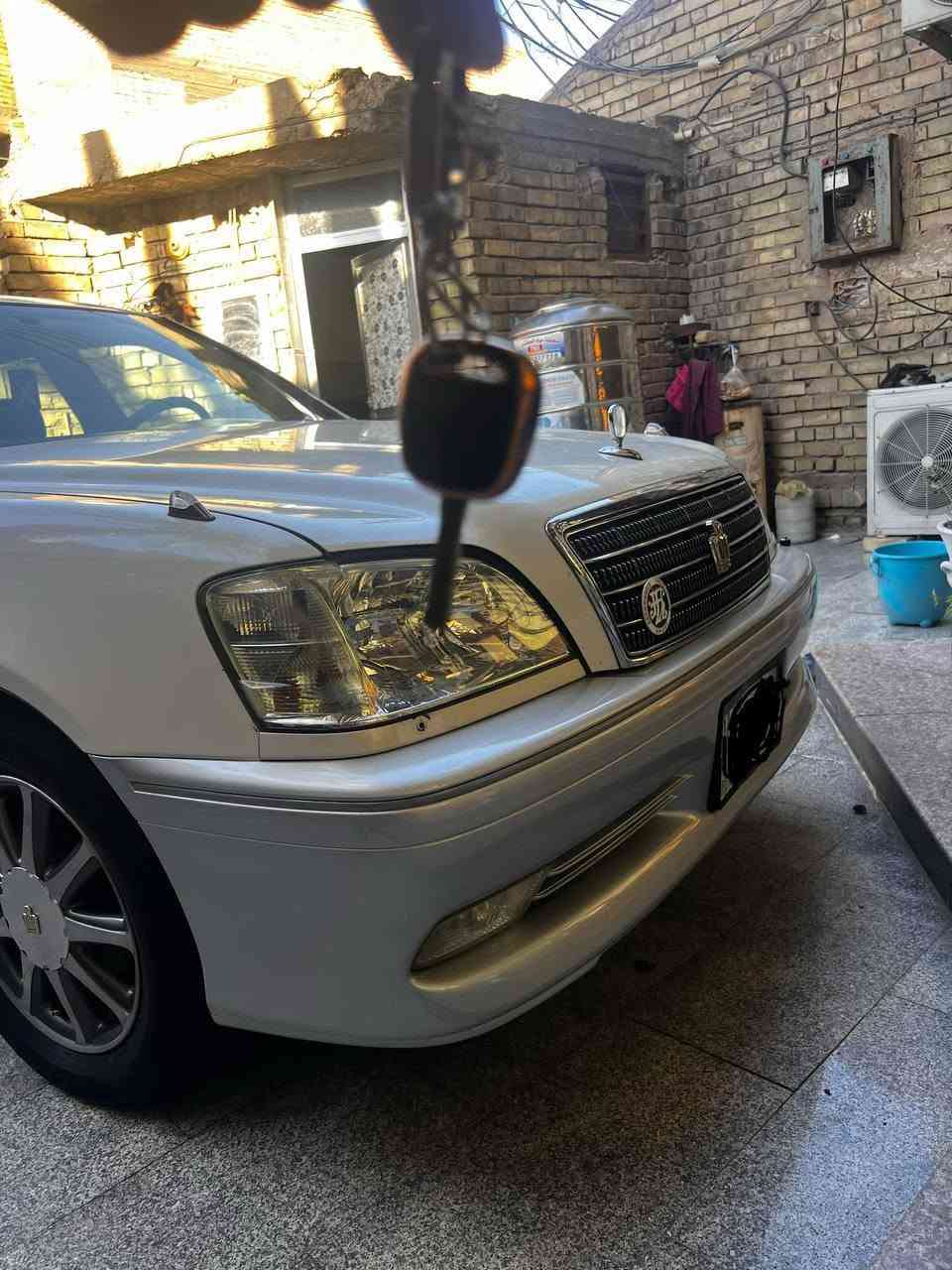 🚗 تويوتا كراون (ملكة) موديل 2001 للبيع
النوع: تويوتا كراون (ملكة).
الموديل: 2001.
المواصفات: 4 دكم.
 الشاصي: 75.
الرقم: السليمانية.
الضمان: كفالة عامة (من العيب الشرعي، القص، ونقل الجثة).
العنوان:بغداد مدينة الصدر 
الاستفسار: ***********
السعر: 155 ورقه
